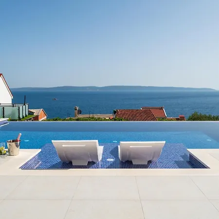 Julian With A Heated Pool Villa Trogir